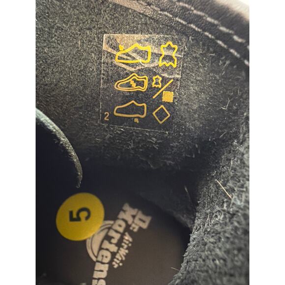 Dr Martens Black AirWair Lace Up Boots Mens 5 Womens 6 main image 8